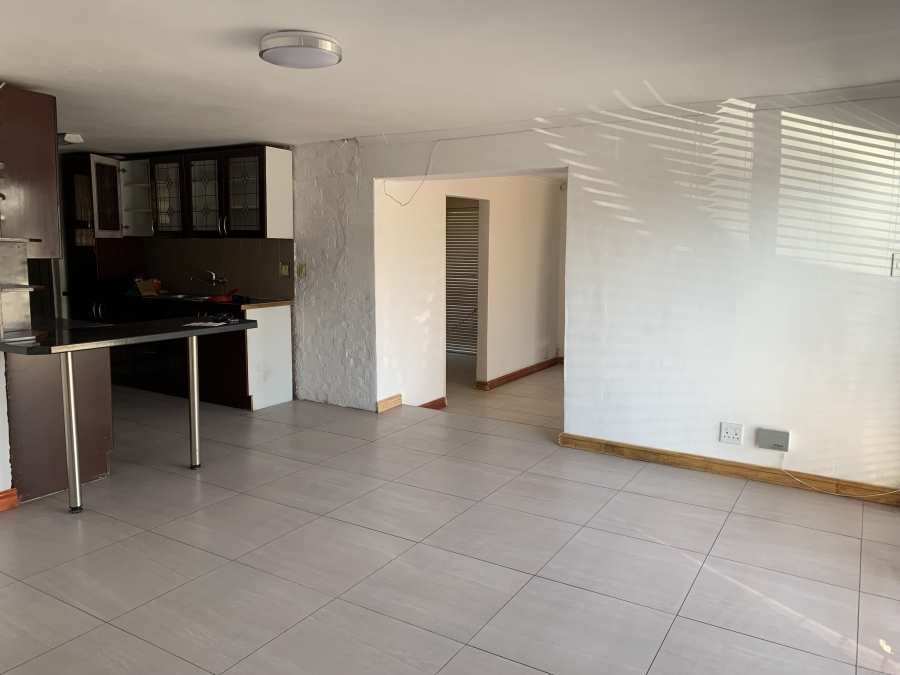 To Let 2 Bedroom Property for Rent in Protea Heights Western Cape